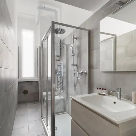 Guesthost - Modern Flat In Vigentino Daire Milano