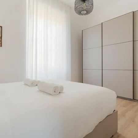 Guesthost - Modern Flat In Vigentino Daire *