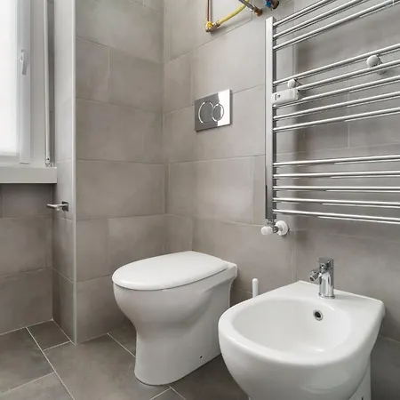 Guesthost - Modern Flat In Vigentino *